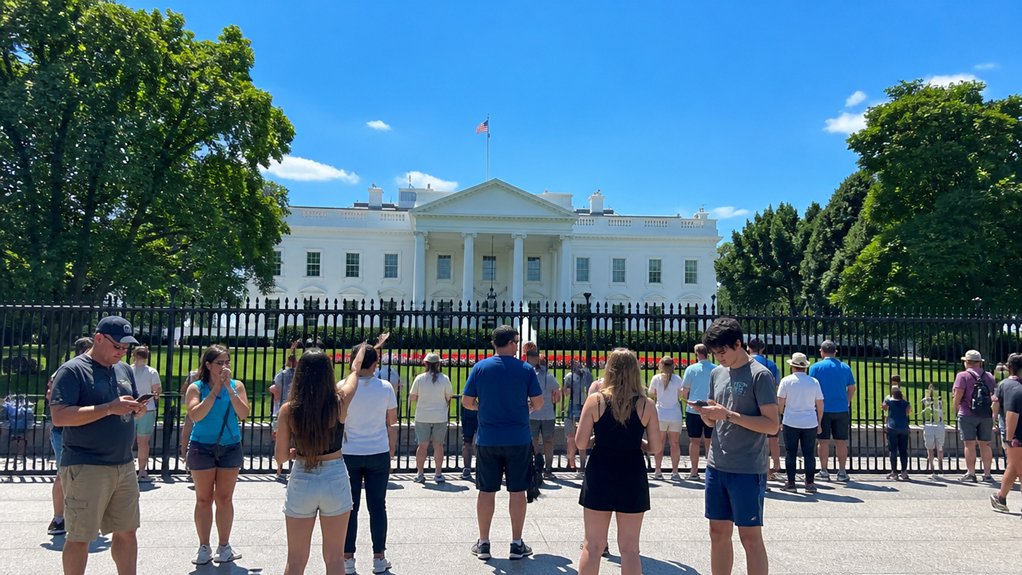 request white house tour early