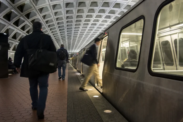 How to Use the Metro in Washington DC