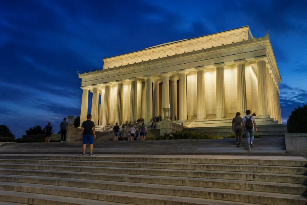 Main stairs and illuminated columns of the Lincoln Memorial in the evening