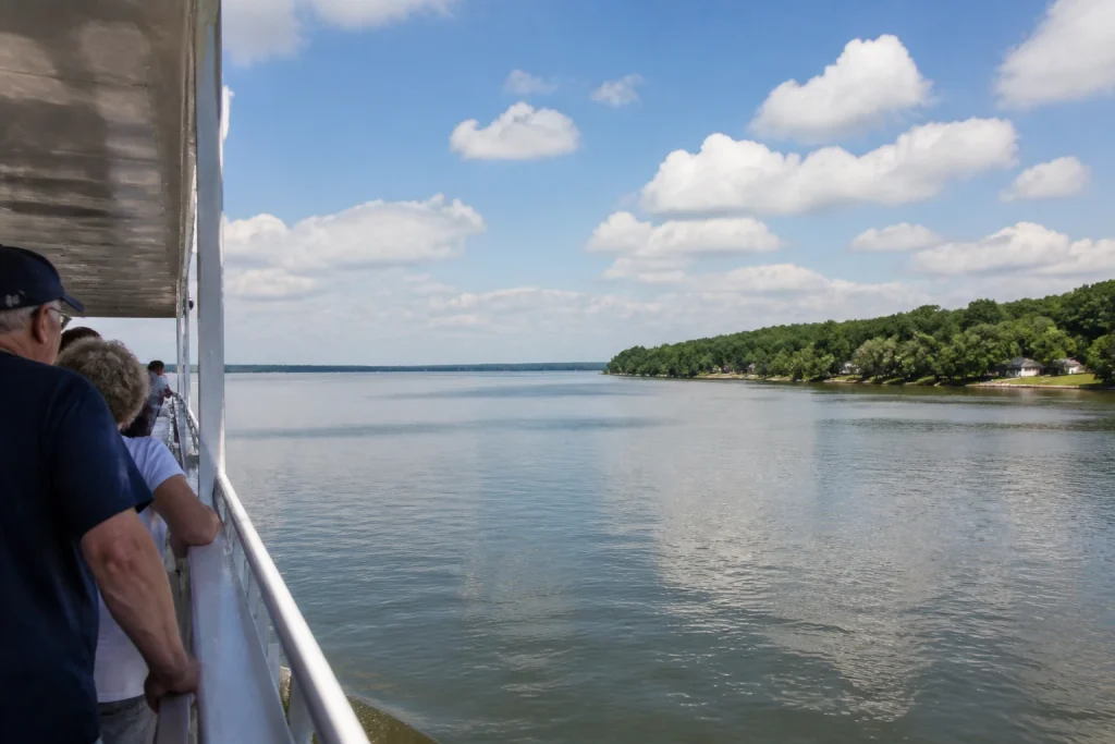 Potomac River and green shoreline near Mount Vernon